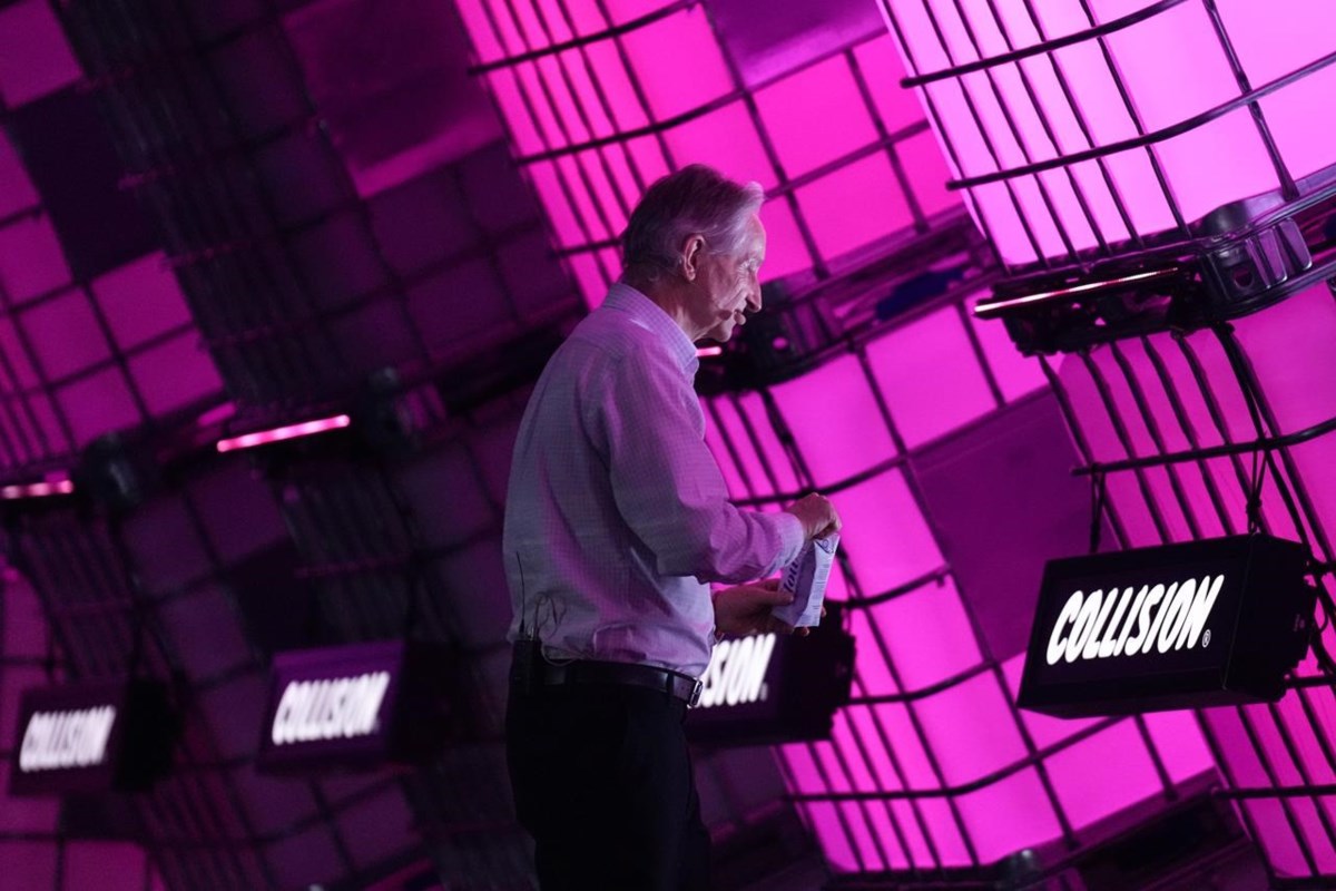 AI pioneer Geoffrey Hinton states the entire world is heeding warnings about the technology AI pioneer Geoffrey Hinton states the entire world is heeding warnings about the technology
