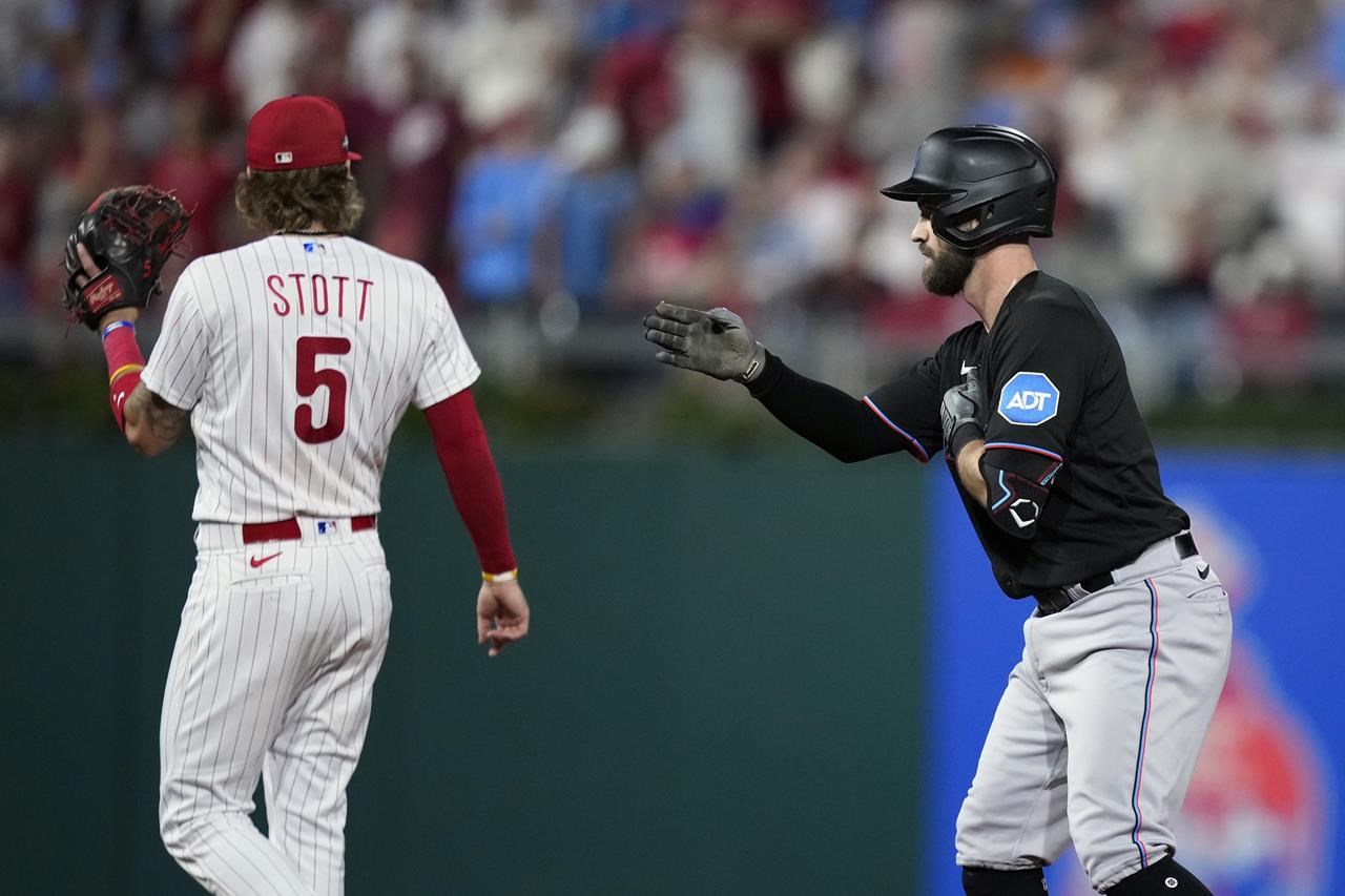 Diamondbacks erase early deficit again and beat Brewers 5-2 to sweep NL  Wild Card Series