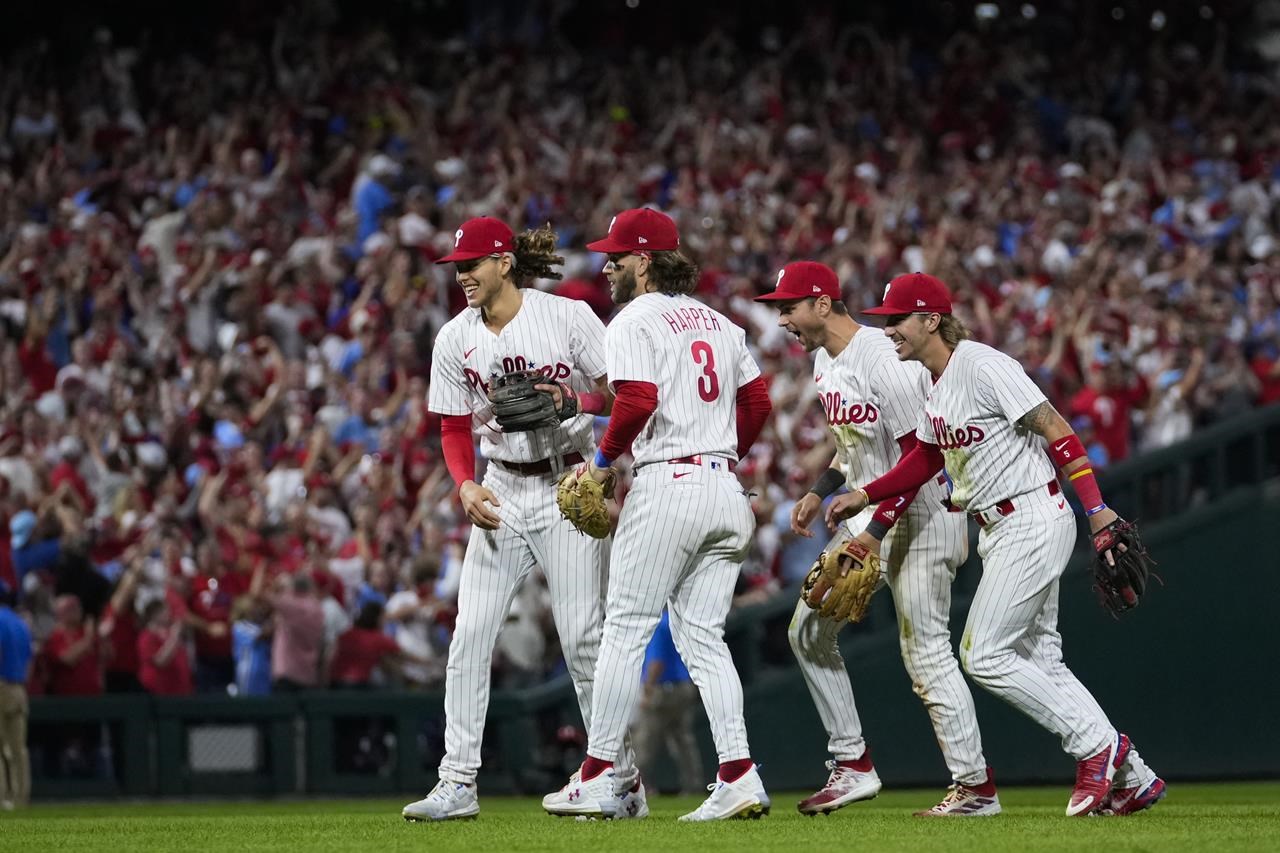 Phillies win third straight postseason contest, beat Braves in Game 1 of  NLDS