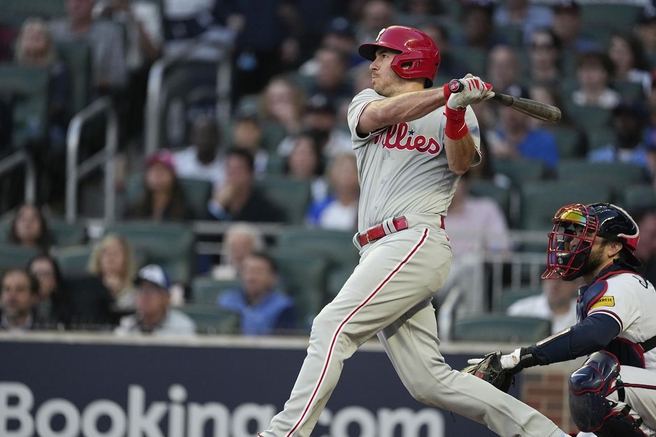 Braves rally for 5-4 win over Phillies on d'Arnaud, Riley homers