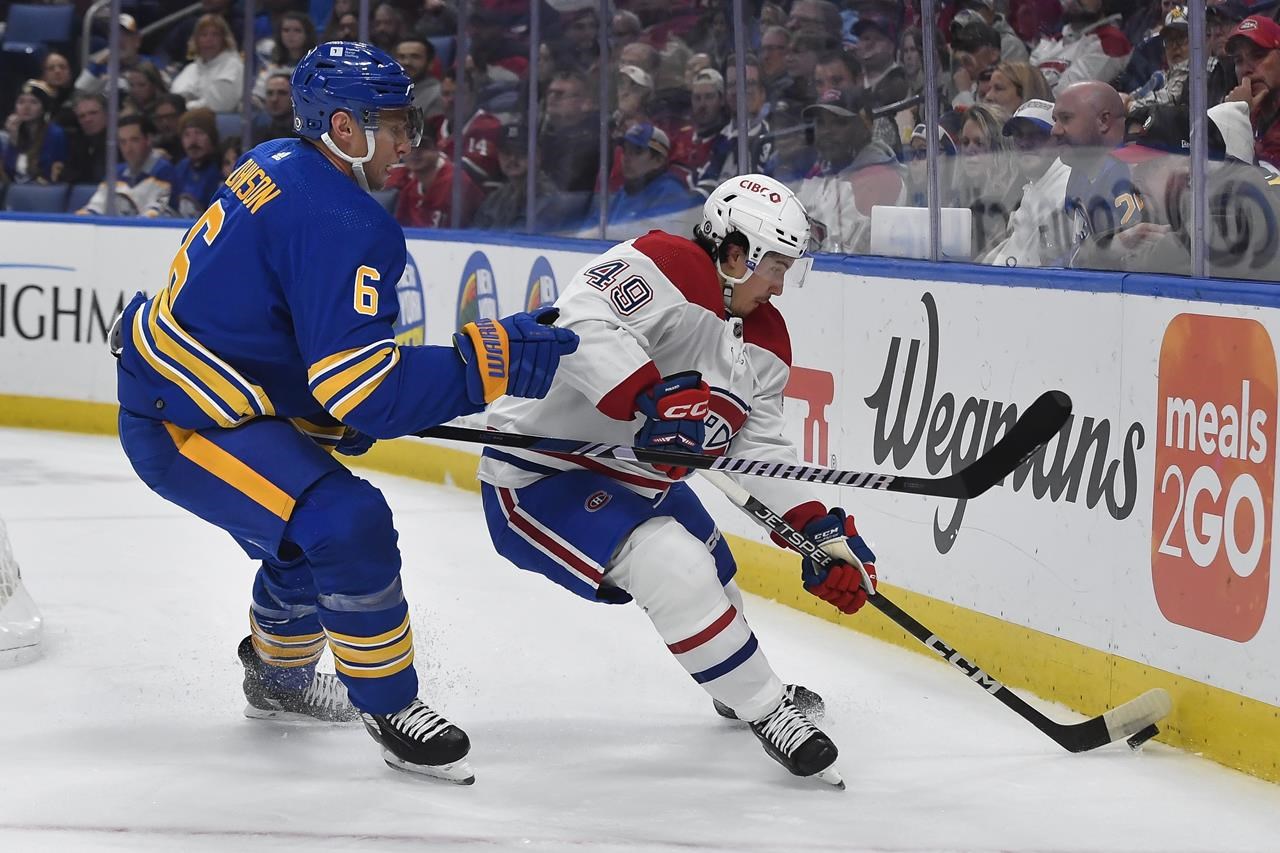 Late goal lifts Sabres to 4-3 win over Canadiens