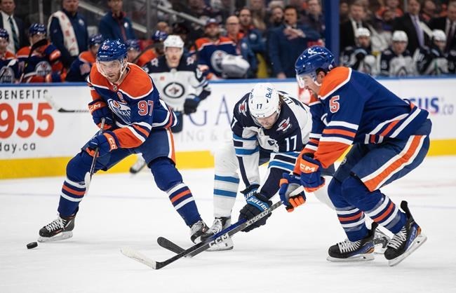 Cam Atkinson scores twice, leading the Flyers to a 4-1 win over the Oilers