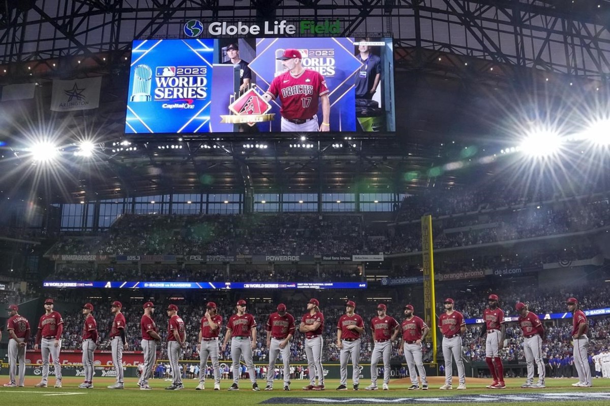 globe-life-field-roof-to-remain-closed-for-world-series-game-2-between