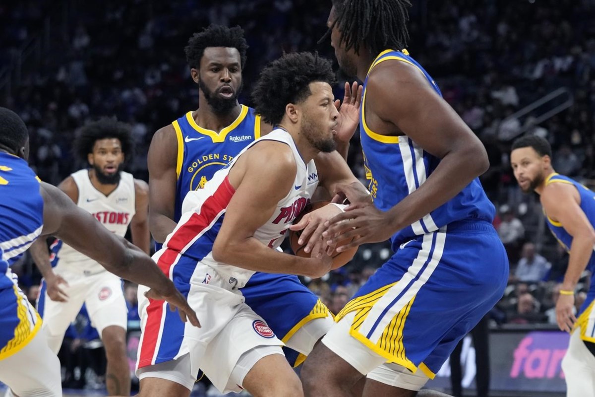 Steph Curry scores 34 points, Warriors dominate offensive glass in 120