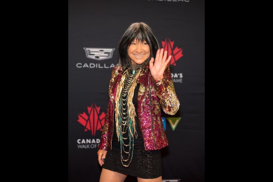 Award-winning singer-songwriter Buffy Sainte-Marie poses for a photograph on the red carpet for the 2022 Canada’s Walk of Fame Gala in Toronto, on Saturday, Dec.3, 2022. Sainte-Marie is pushing back on a report that questions her Indigenous heritage, maintaining she has never lied about her identity.THE CANADIAN PRESS/ Tijana Martin