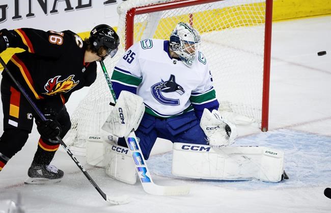 Pickard makes 26 saves for 1st NHL victory in almost 2 years, streaking  Oilers beat Devils 4-1