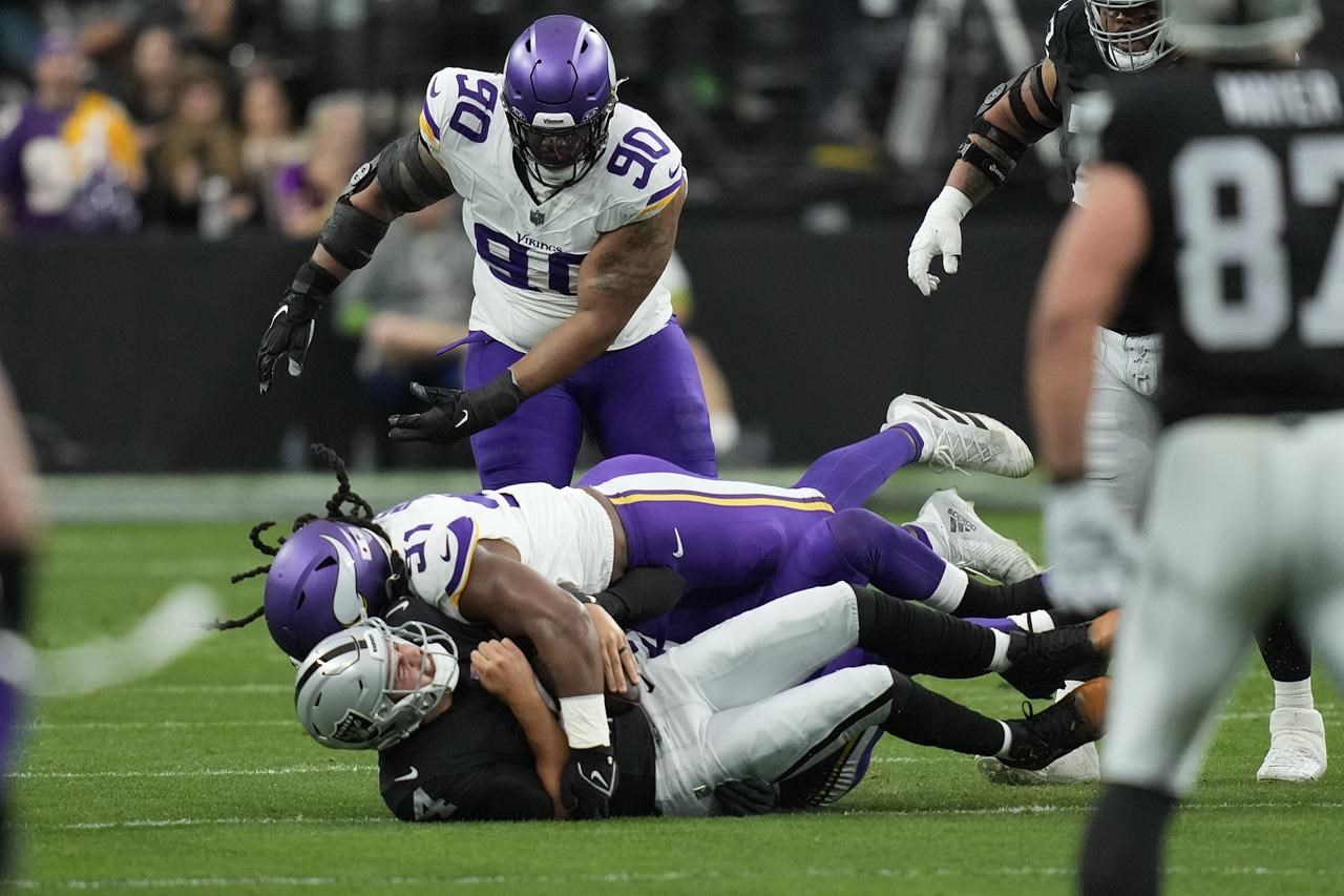 Vikings beat Raiders 3-0 in lowest-scoring NFL game in 16 years