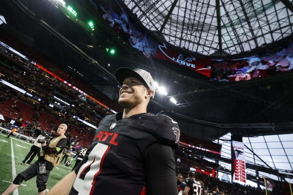Falcons' successful switch to QB Heinicke may not help in decision on ...