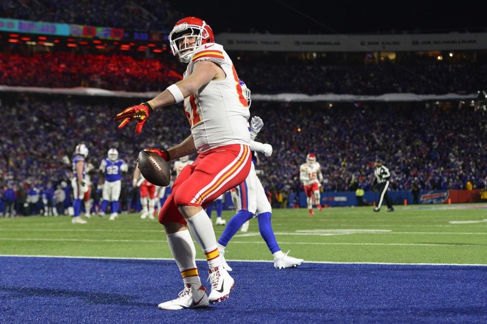 Led by Chiefs-Bills thriller, NFL divisional round averages record