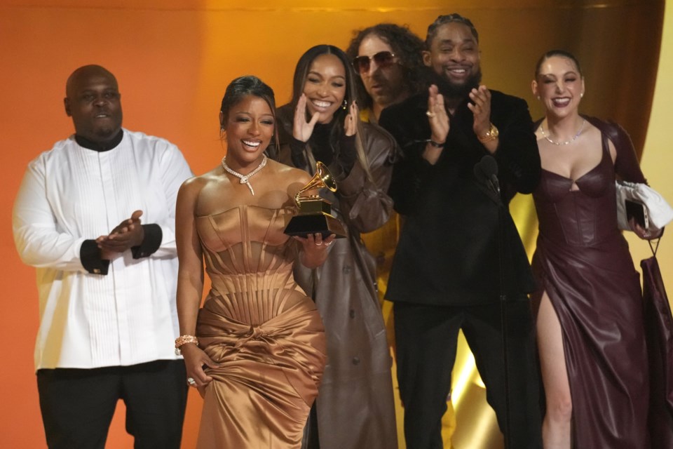 Victoria Monét wins best new artist at the Grammys Powell River Peak