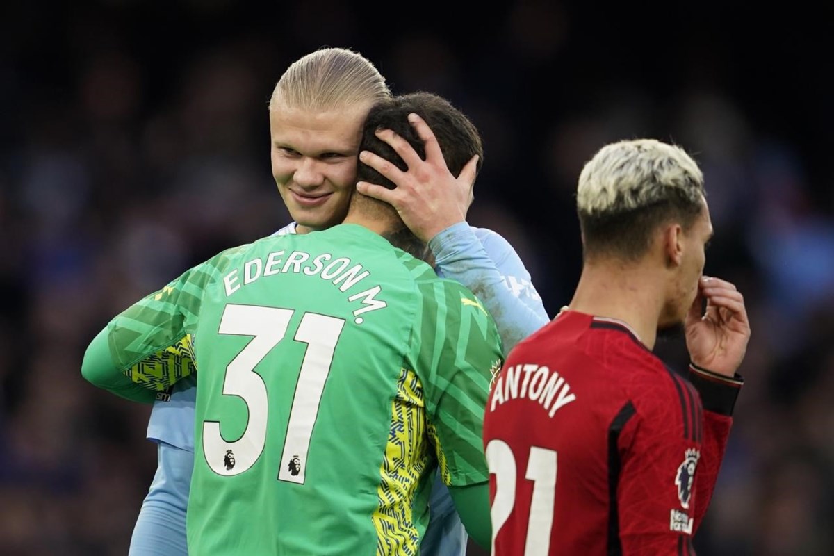 Haaland produces the miss of the season in the Manchester derby before