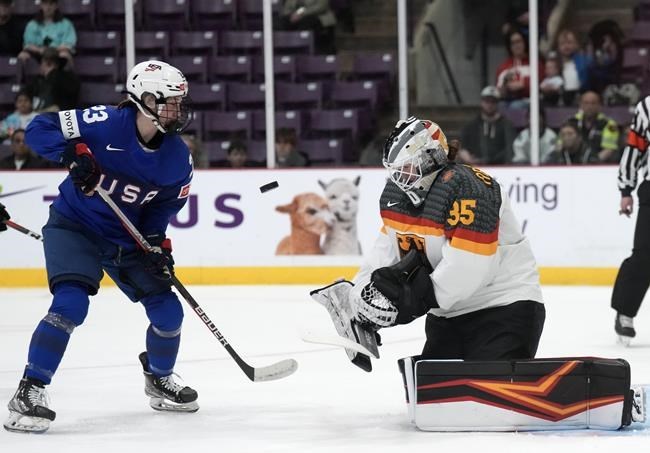 米国は女子ホッケー世界大会で引き分けフィンランドを５－３で勝った後、無敗行進を続けている。