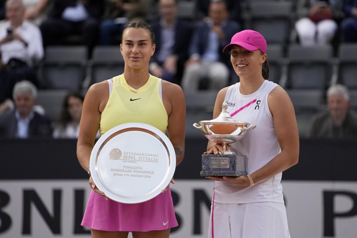 Swiatek dominates to earn her 3rd Italian Open title and heads to