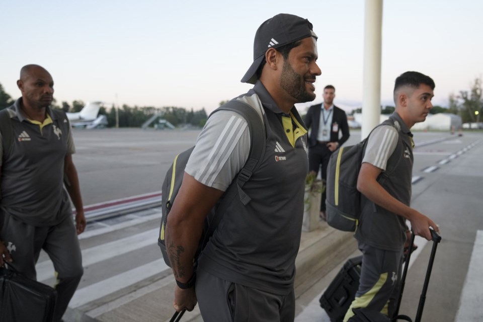Textor eyes rare soccer triumph as Botafogo faces Atletico Mineiro in