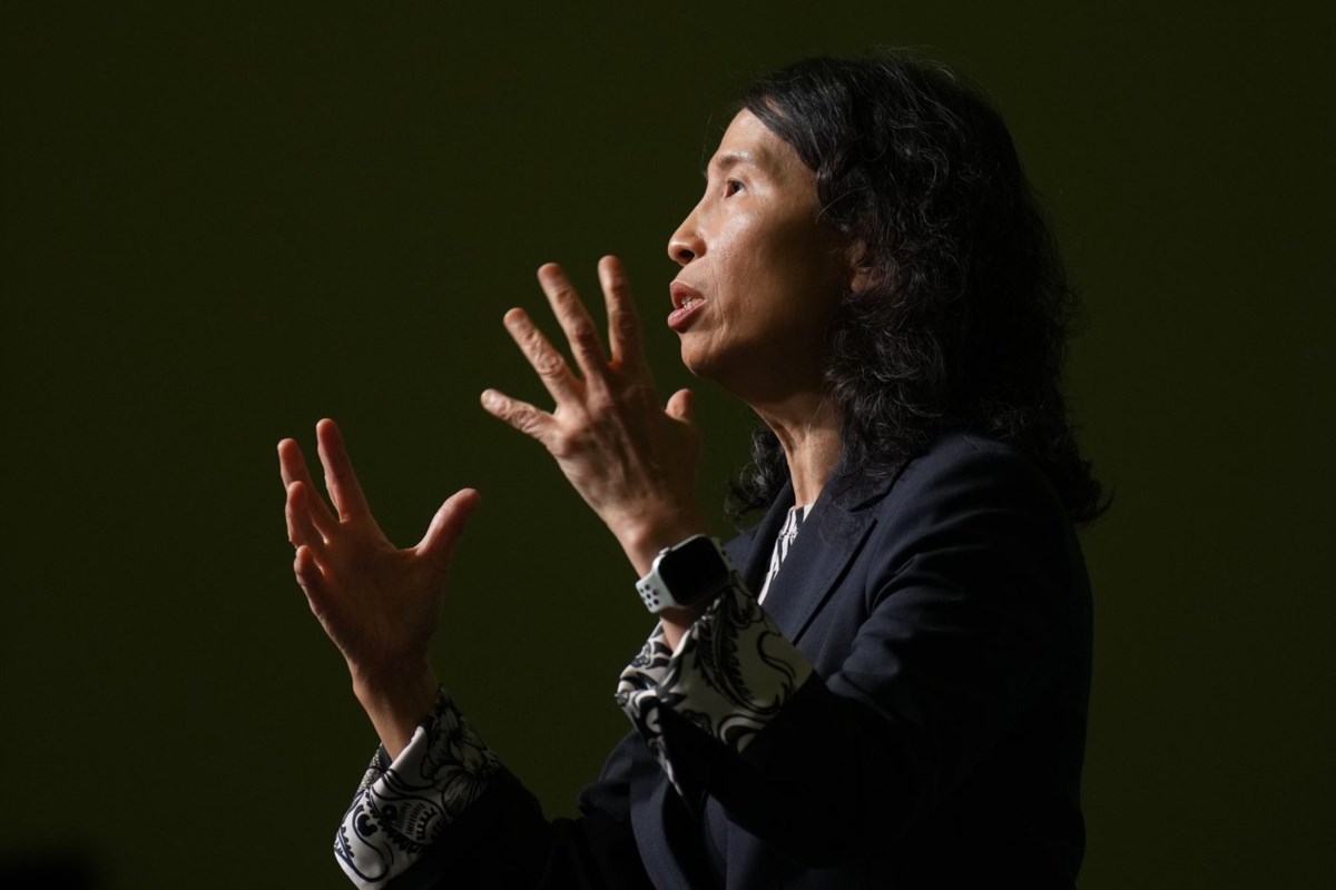 Bird flu, measles top 2025 concerns for Canada's chief public health