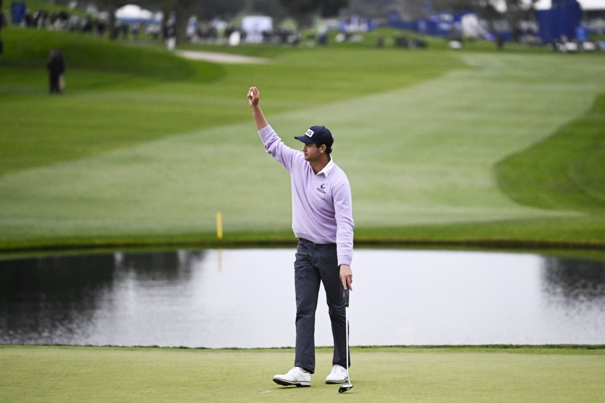 Harris English holds off Sam Stevens by a shot in the Farmers Insurance