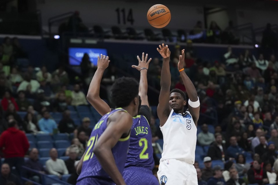 Anthony Edwards scores 32 and the Timberwolves top the Pelicans 10497