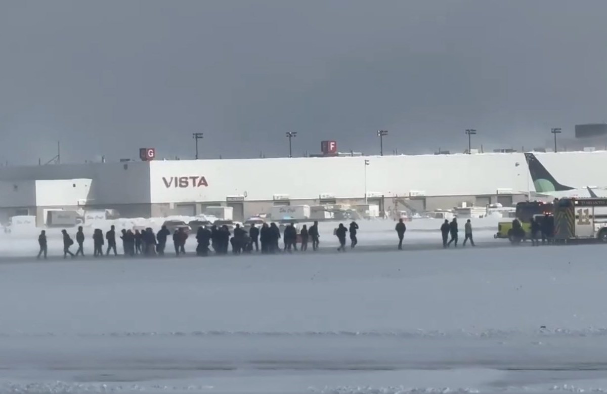 Here's the latest on the crash of a Delta plane at Toronto's Pearson
