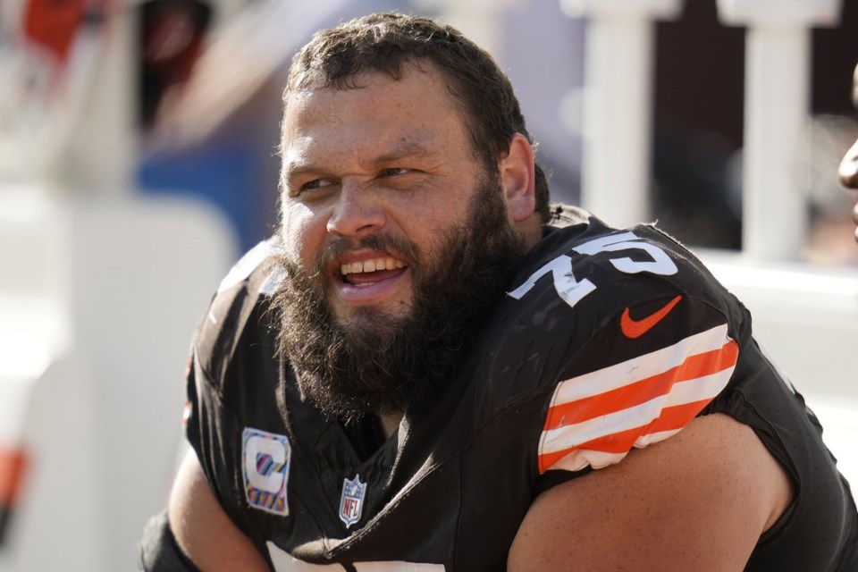 Browns Star Joel Bitonio Reveals Surprising Factor in His Return