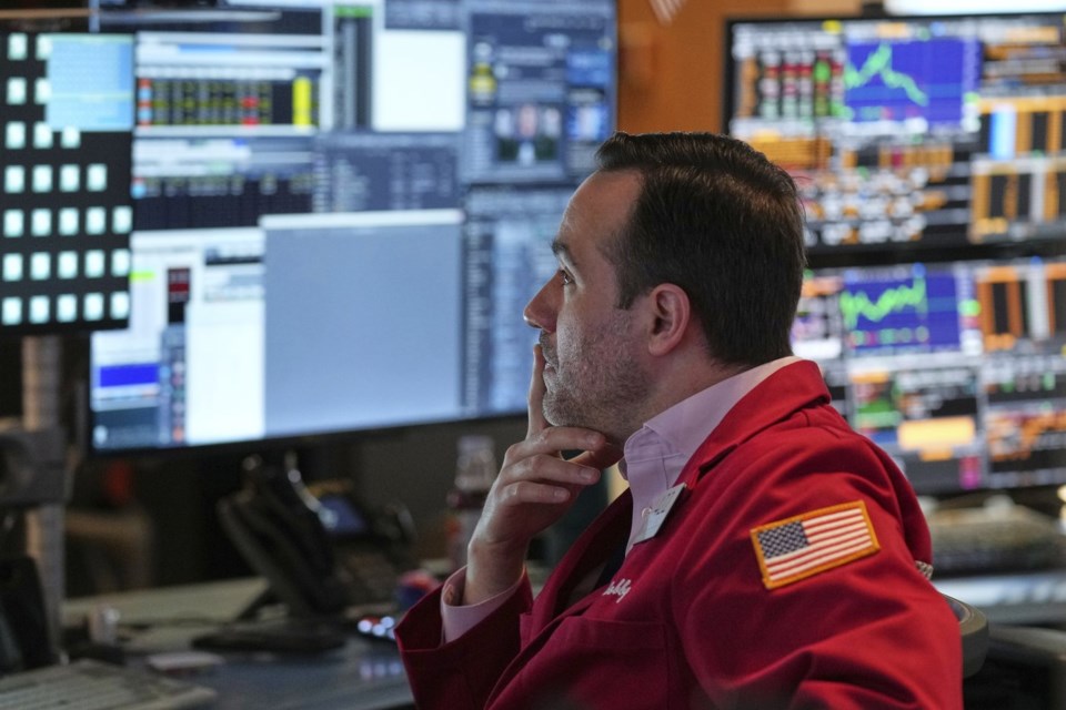 Sell-off worsens worldwide and Dow drops 1,200 after China retaliates against Trump tariffs