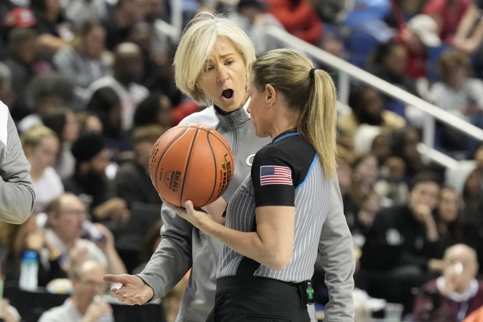 Former U.S. head coach Fortner takes over Canada’s senior women’s basketball team