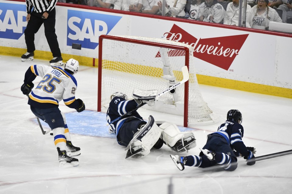 Lowry nets winner in double OT as Jets beat Blues 4-3 in Game 7 thriller