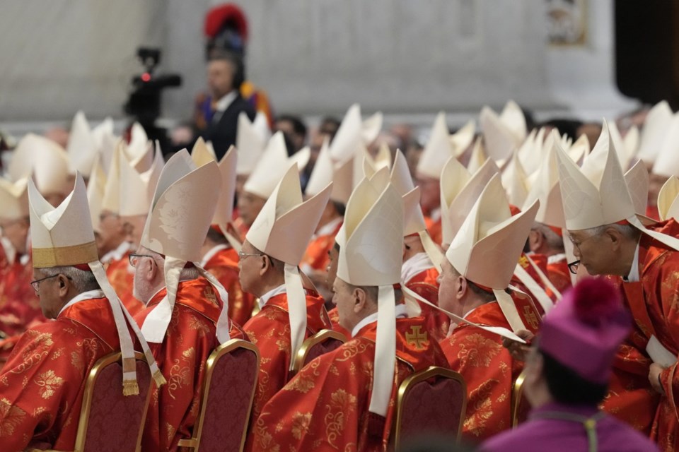 Cardinals enter Sistine Chapel to start centuries-old secret ritual to elect a new pope
