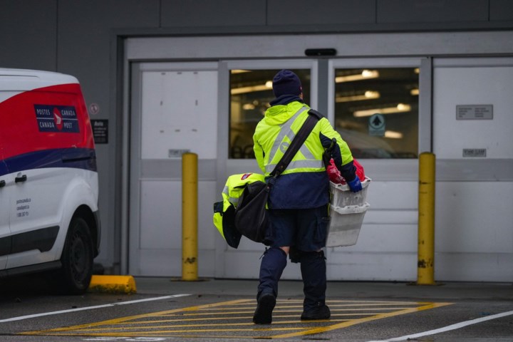 In the news today: Canada Post workers poised to strike Friday