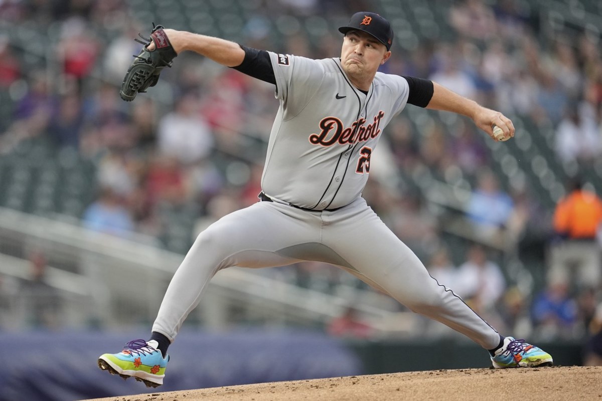 Keith scores on sacrifice fly in 11th, Tigers rally to top Twins 4-3
