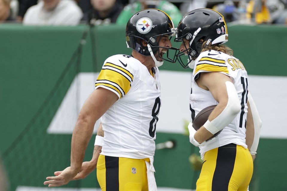 Aaron Rodgers throws touchdown pass on opening drive of Steelers debut  after boos from Jets fans - Rocky Mountain News