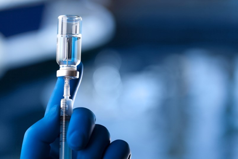 vaccine-syringe