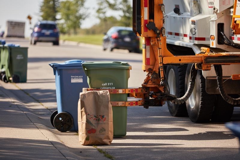 calgary-composting-green-cart-bin