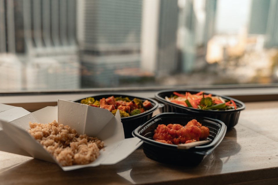 takeout pexels-jacoby-clarke-3757086