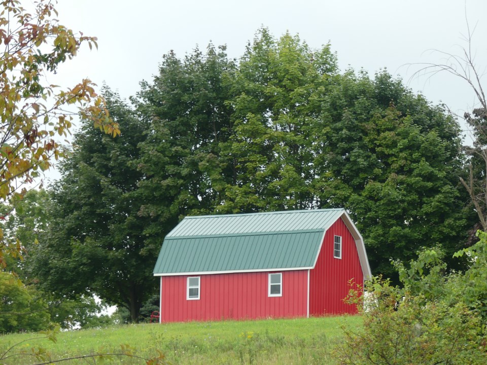 USED 2018-08-31-red barn