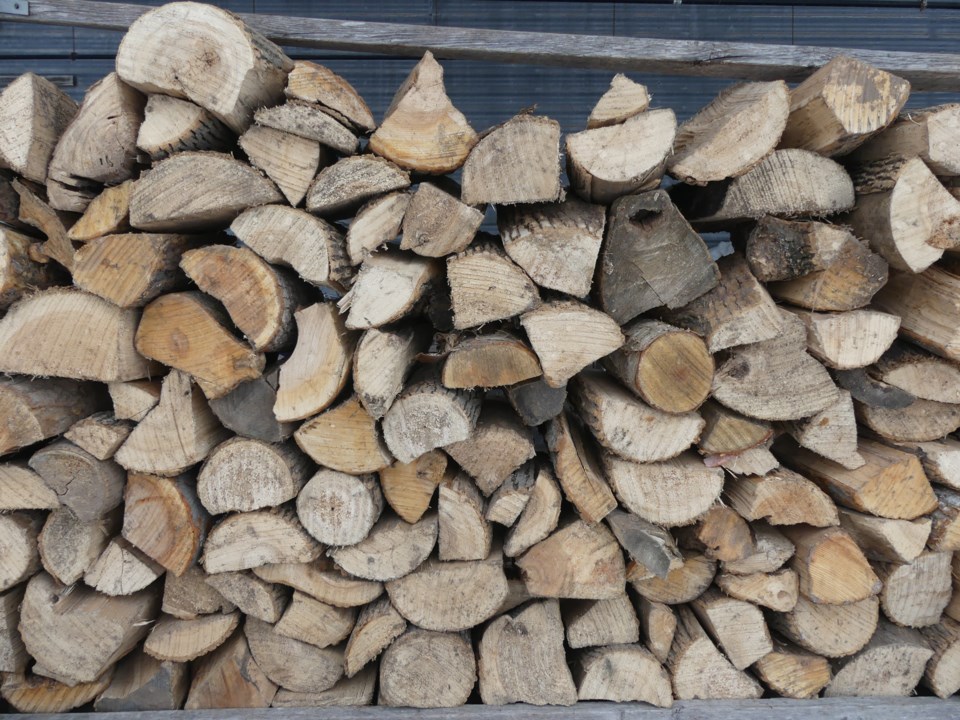 USED 2019-01-04-wood pile