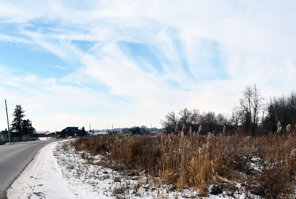 USED 2019-01-15-blue sky canal road