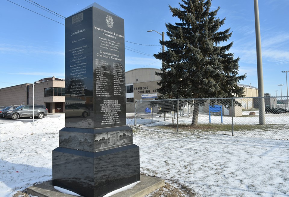 USED 2019-01-18-sesquicentennial monument