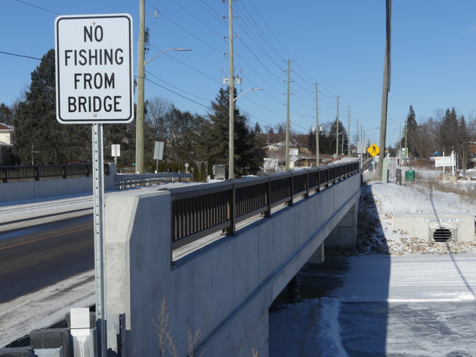 USED 2019-01-25-no fishing from bridge