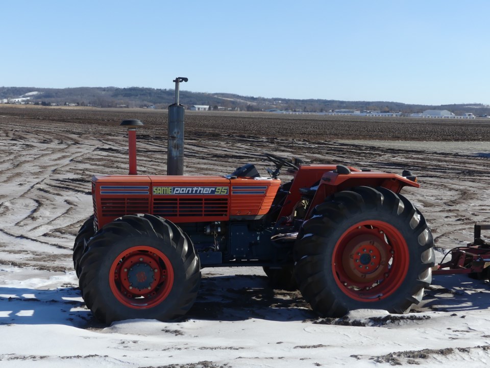 USED 2019-01-25-tractor