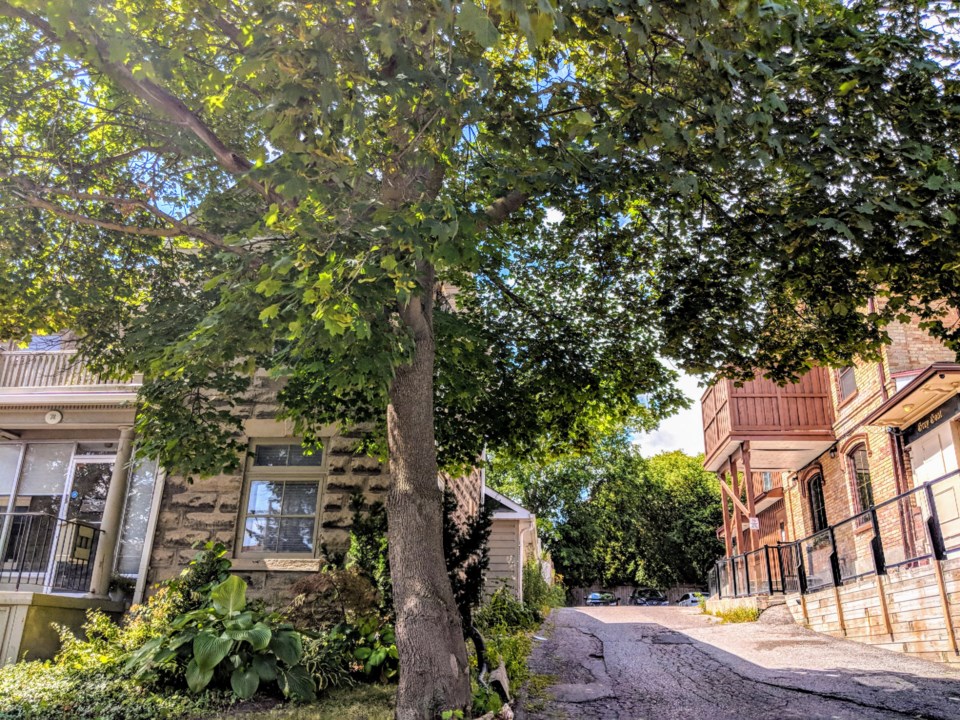 USED 20190823 downtown driveway kc