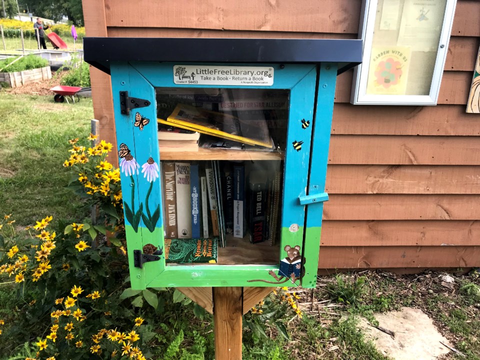 USED 2021 09 14 free little library