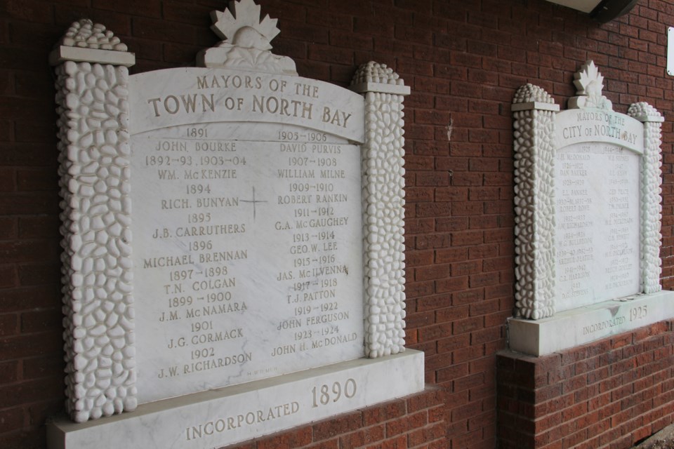 USED 2018-04-12goodmorning   7 Town of North Bay Mayors 1891-1905 plaque. Photo by Brenda Turl for BayToday.