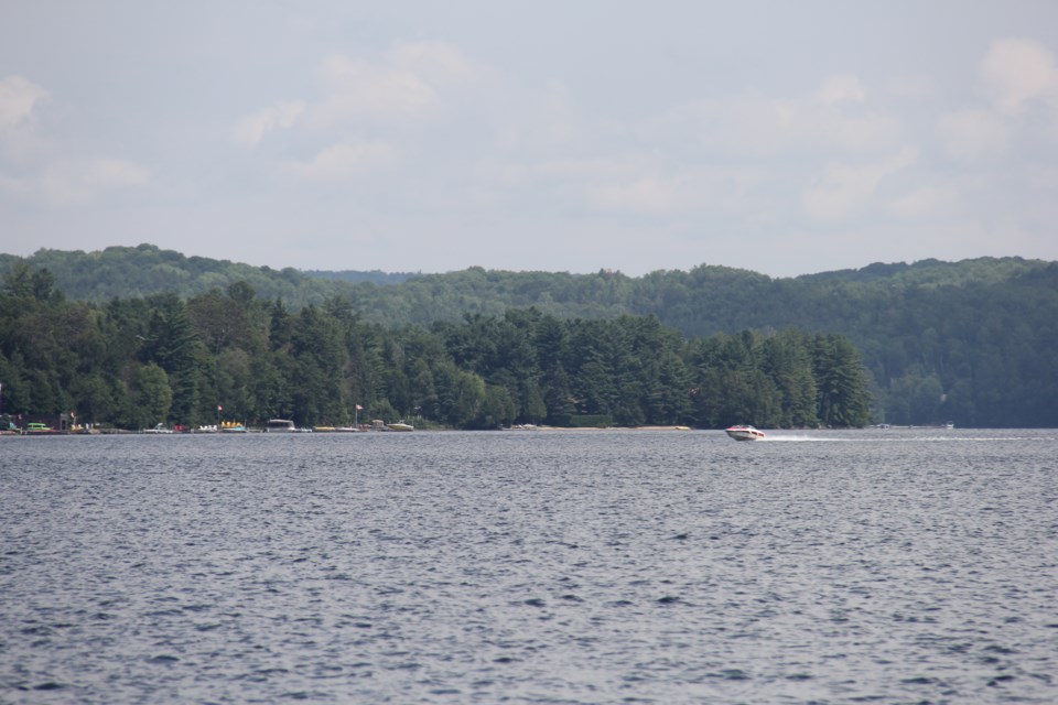 USED 2018-9-6goodmorning   2  Boating on   Trout Lake.  Photo. by Brenda Turl for BayToday.