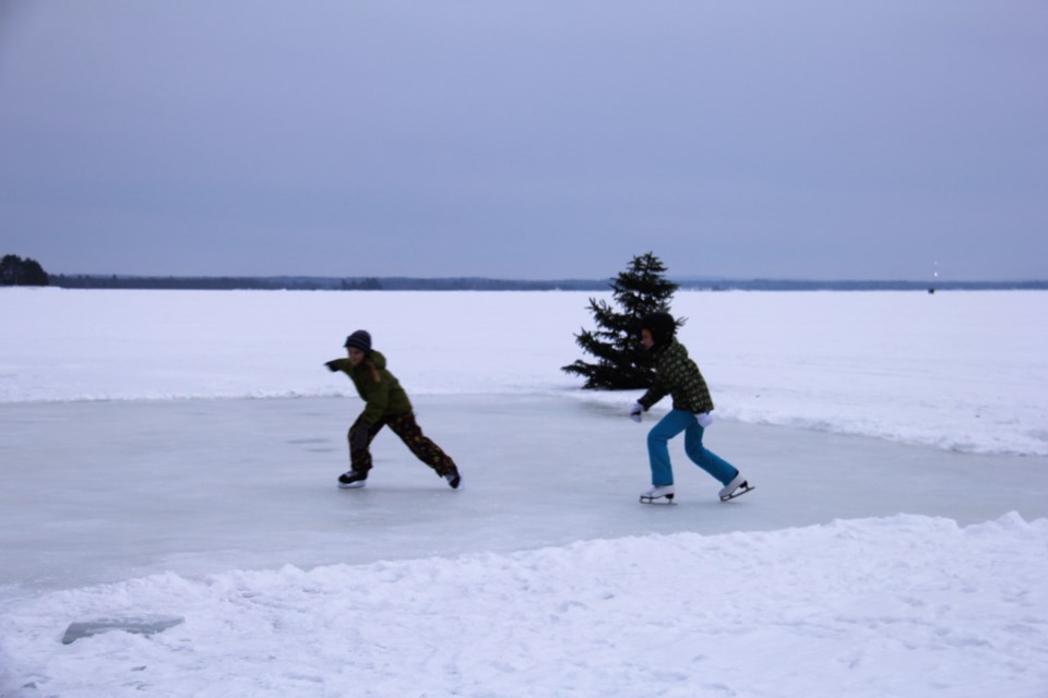 USED 2019-01-24goodmorning  4 Skating fun on Lake Nipissing. Photo by Brenda Turl for BayToday.