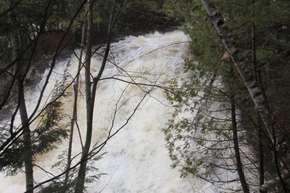 USED 2019-05-23goodmorning  2 Duschenay Falls. Photo by Brenda Turl for BayToday