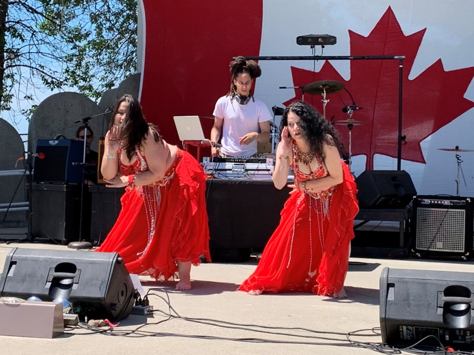 USED 2019-07-18goodmorningnorthbaybct  6 Belly dancers at the waterfront. Photo by Brenda Turl for BayToday.
