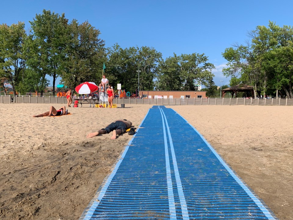 USED 2019-08-29goodmorningnorthbaybct  5 Accessibility mat at the waterfront. Photo by Brenda Turl for BayToday.
