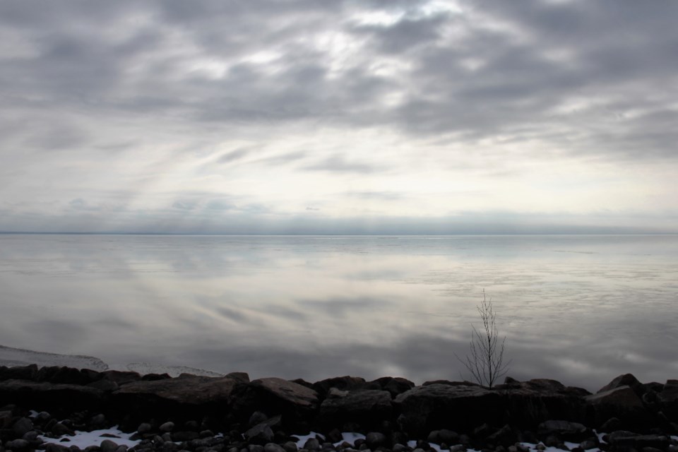 USED 2019-12-5goodmorningnorthbaybct  7 Reflections on ice and water. Photo by Brenda Turl for BayToday.