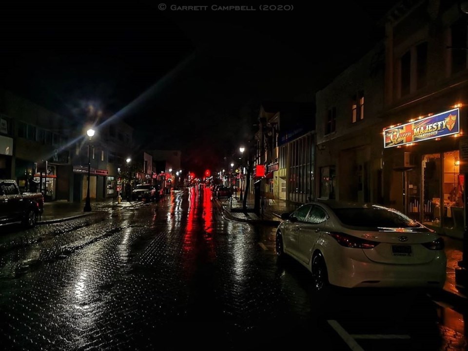 USED 2020-11-16goodmorninybct  1 Downtown at night. North Bay. Courtesy of Garrett Campbell.