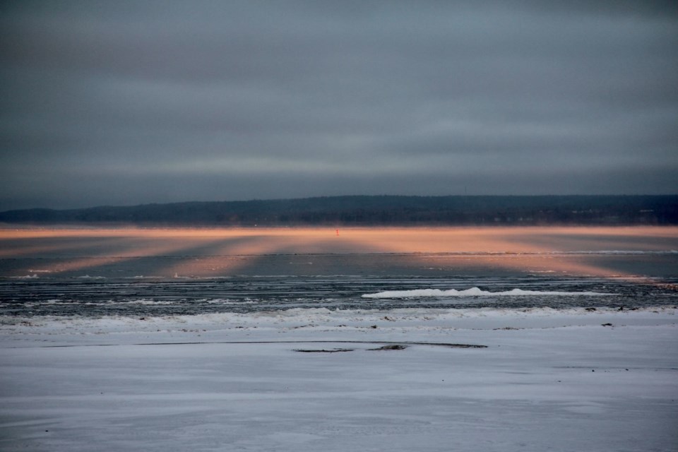 USED 2020-12-28goodmorningnorthbaybct  1 Lake Nipissing Dawn's Light. North Bay. Courtesy of Susan James.